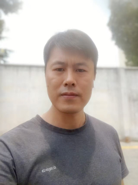 王俊